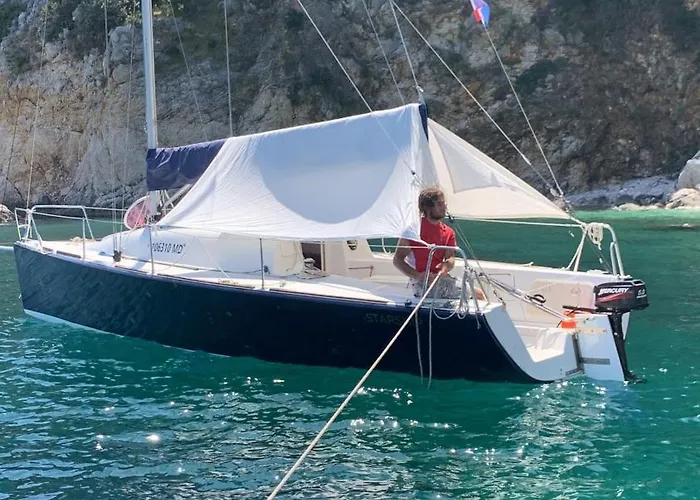 Πλωτό κατάλυμα Starship Jsailing *